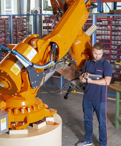 Roboterprogrammierung für Ihre Anwendungen und Einsatzgebiete Roboterprogrammierung für Ihre Anwendungen und Einsatzgebiete