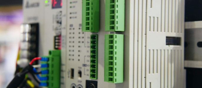 PLC-software construction - safe and individual control systems